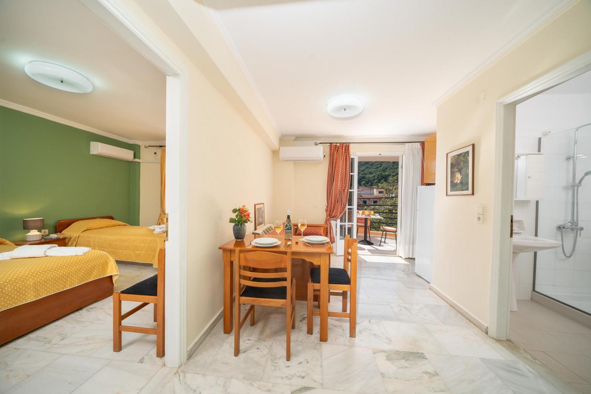 Odysseus Palace Poros  Extérieur photo