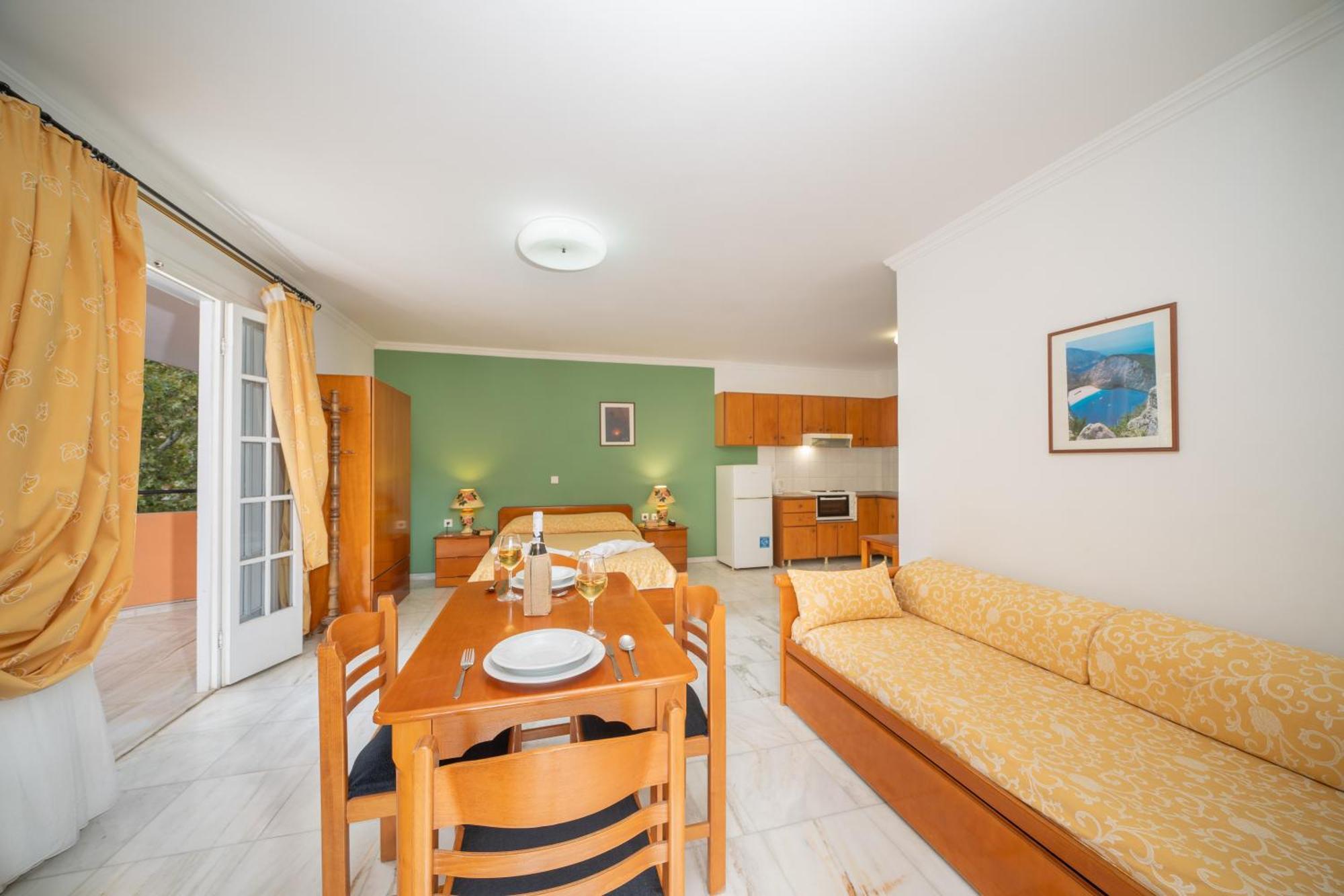 Odysseus Palace Poros  Extérieur photo