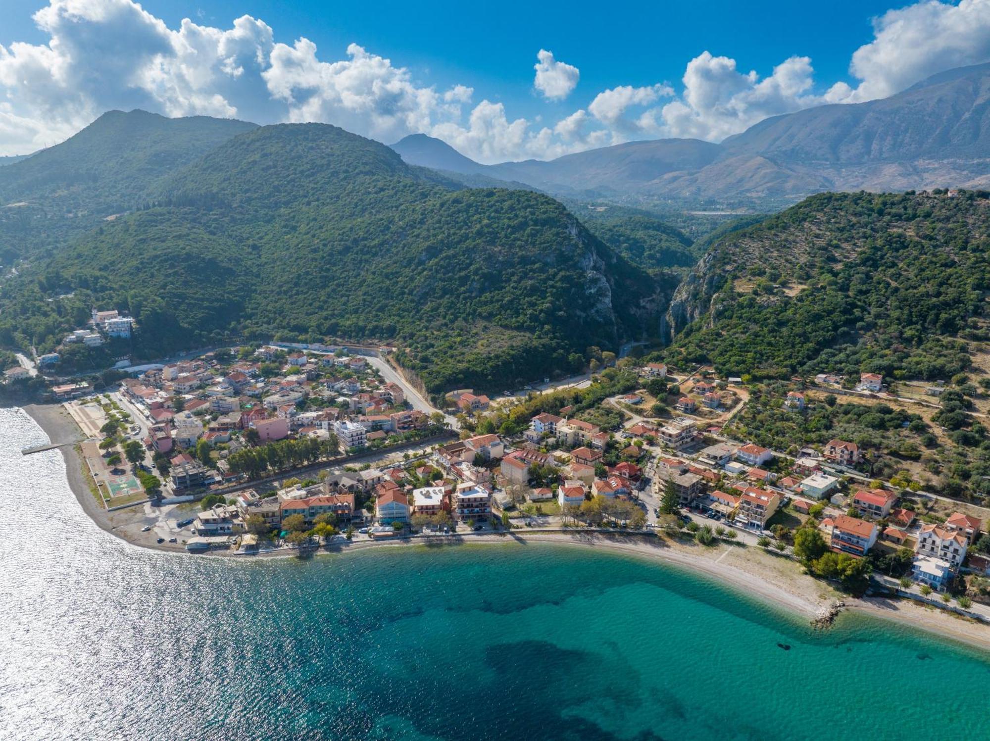 Odysseus Palace Poros  Extérieur photo