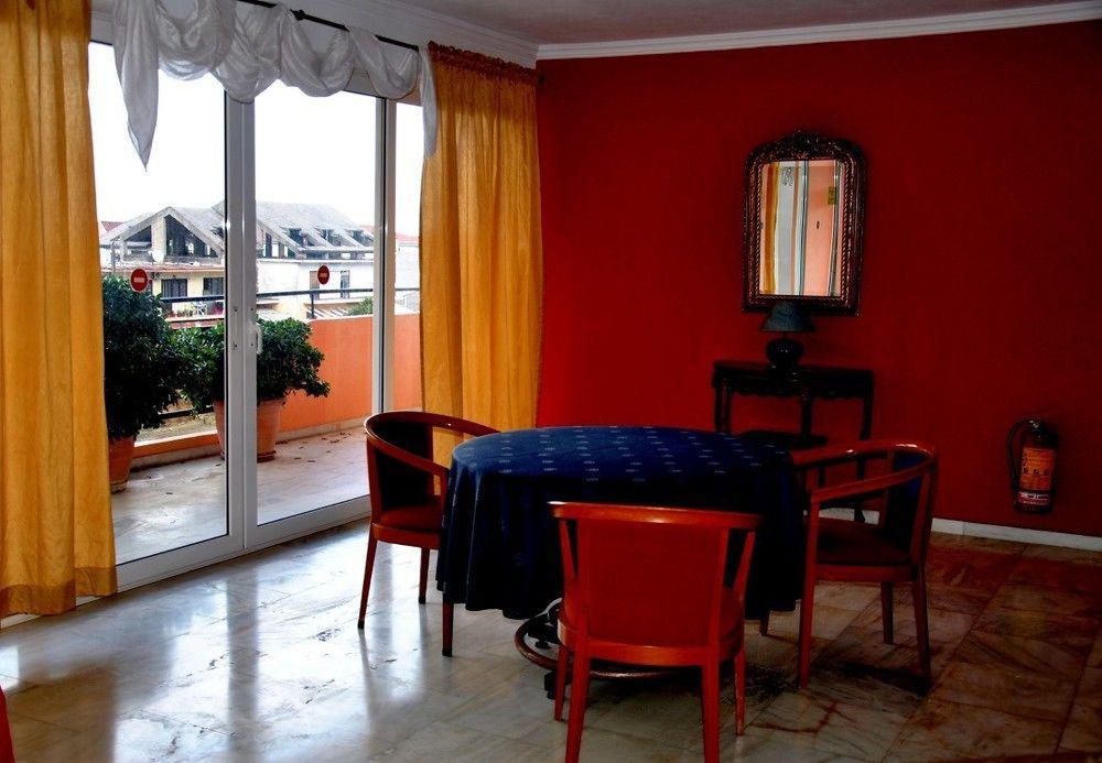 Odysseus Palace Poros  Extérieur photo